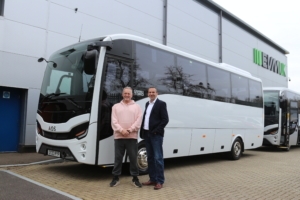 Pete's Airlink coach