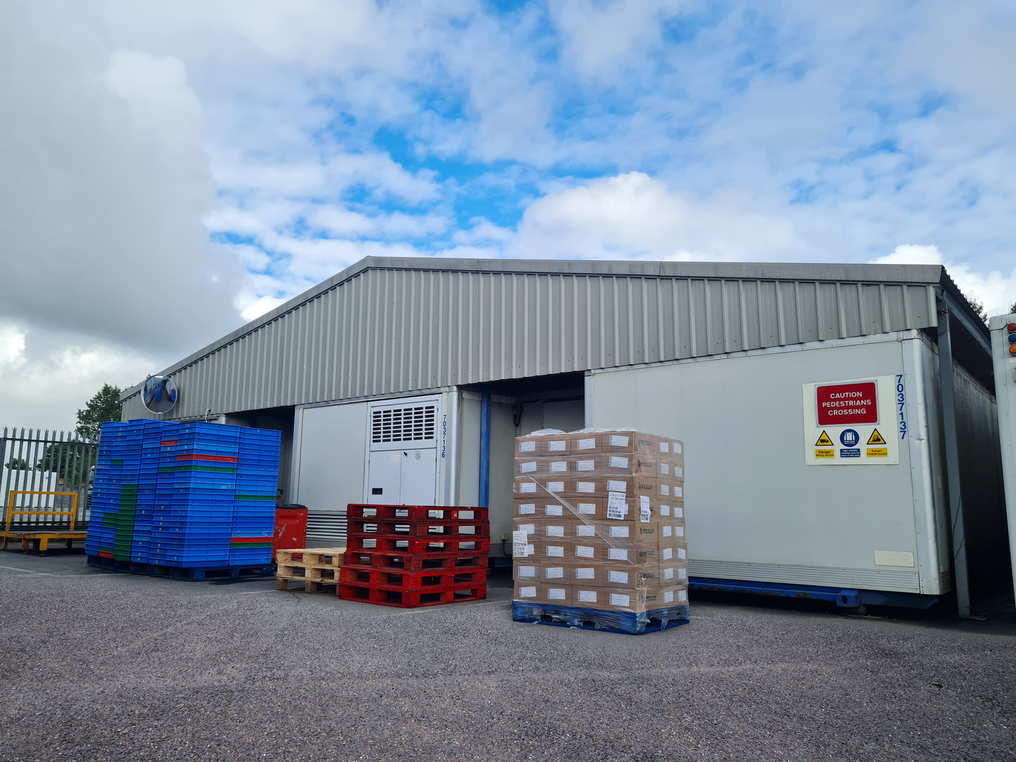 Dawsongroup tcs Ireland's three bay chilled storage facility for Domino's