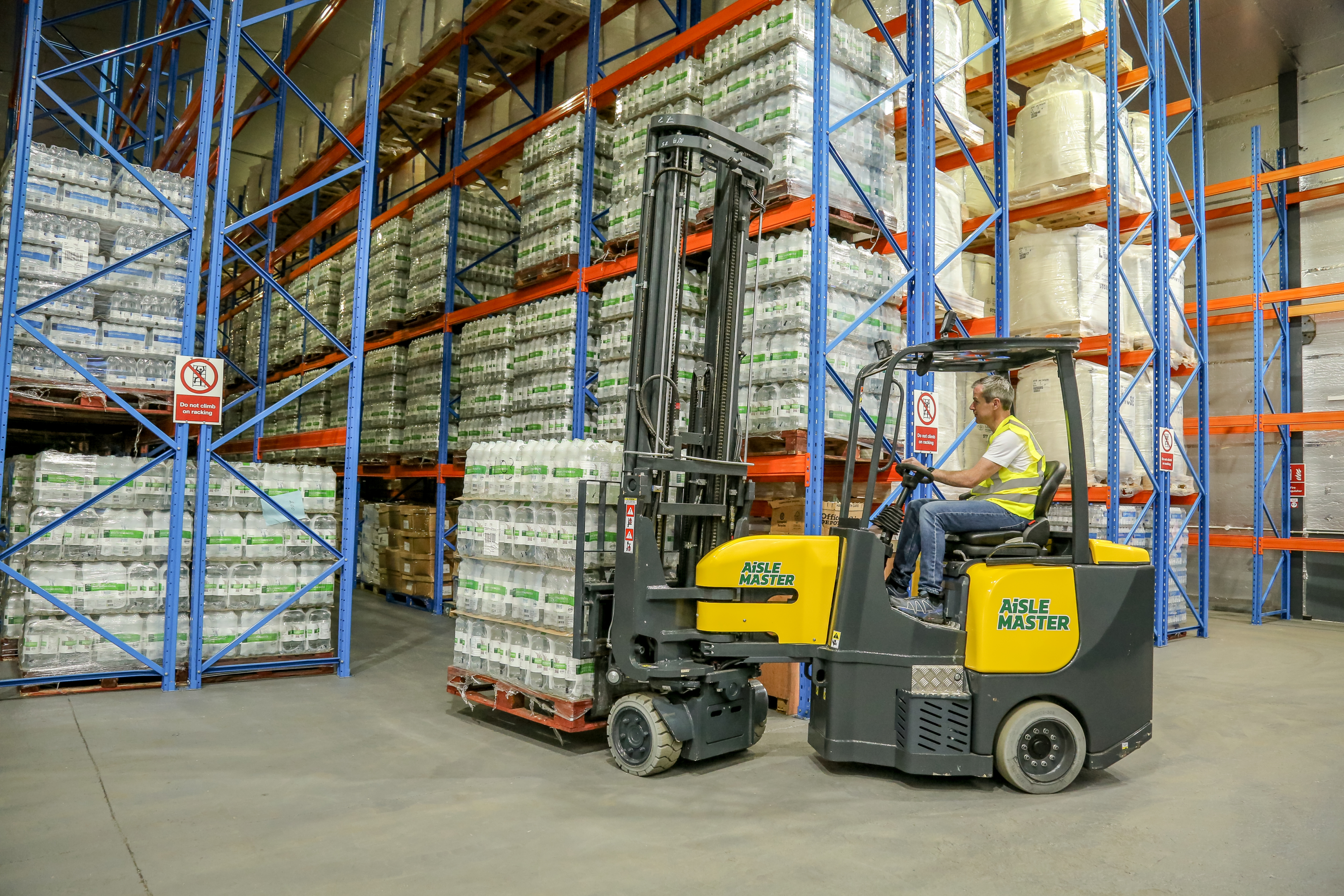 The Combilift-Aisle Master, an Articulated Narrow Aisle solution that shows why Combilift is an ideal choice.